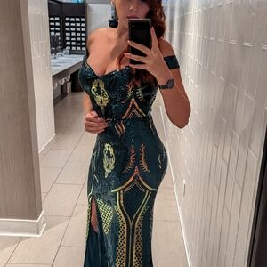 Elegant Off-Shoulder Green Dress